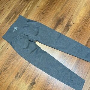 Madessentials Gym Leggings similar to NVGTN Sz Small